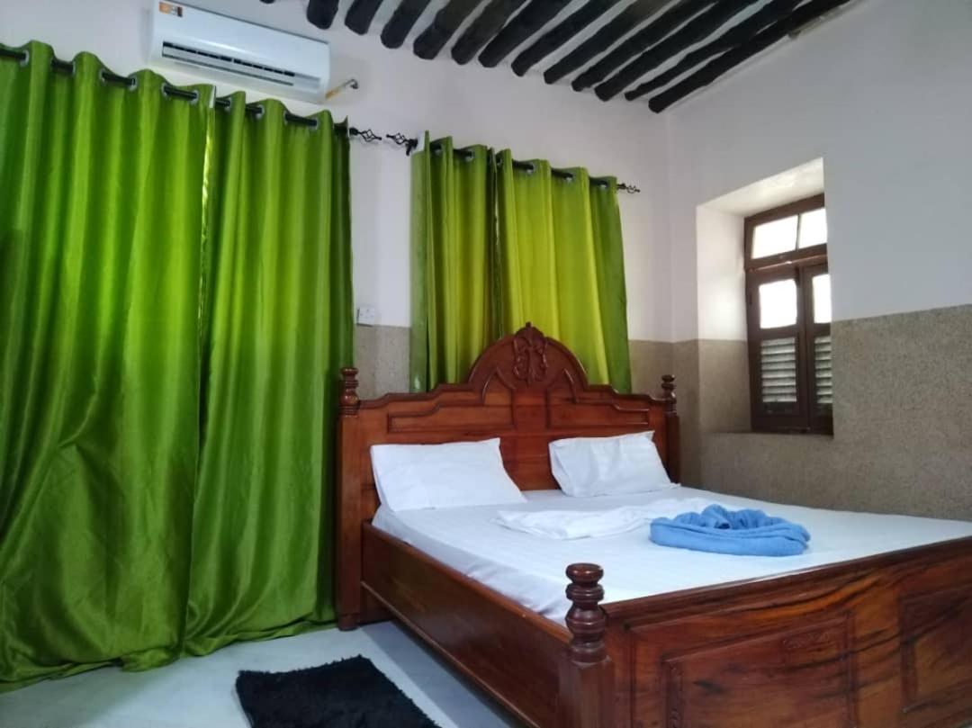 Guest house Stone House & 3