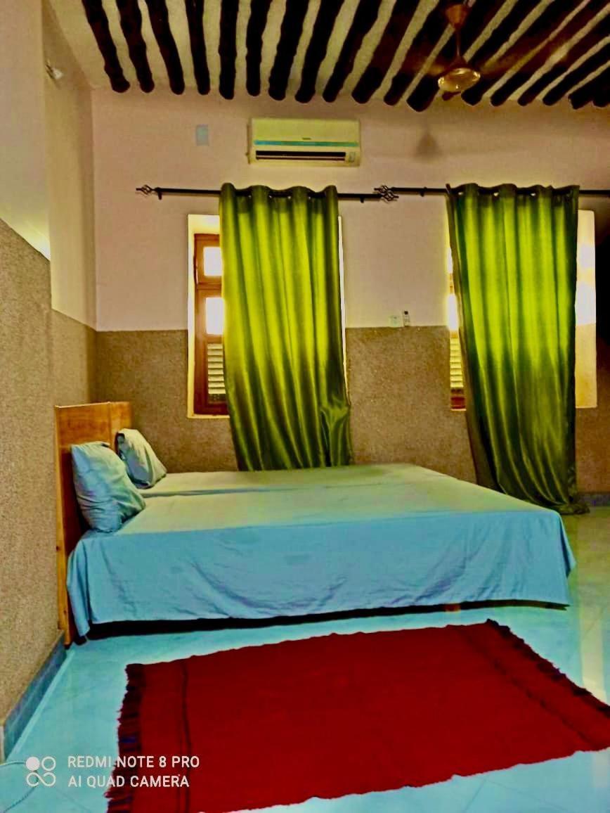 Stone House & 3 Zanzibar
